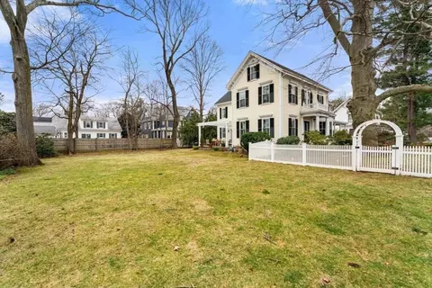 Exterior - 1197 Great Plain Ave, Needham, MA 02492 photo 5 of 5