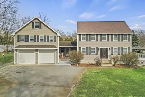 2 Kenmar Dr, Billerica, MA 01821