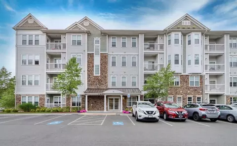 62 Abigail Way #4007, Reading, MA 01867