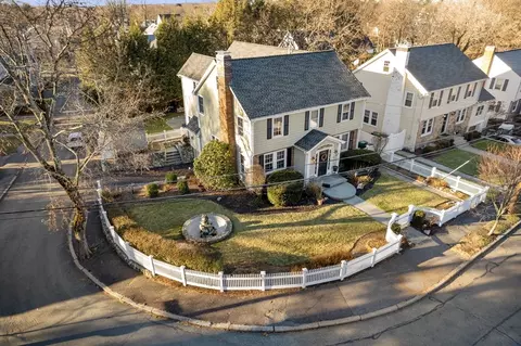 26 Lindbergh Ave, Newton, MA 02465