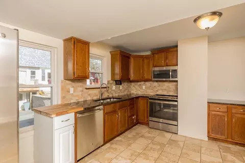 14 W High St, Erving, MA 01344 photo 2