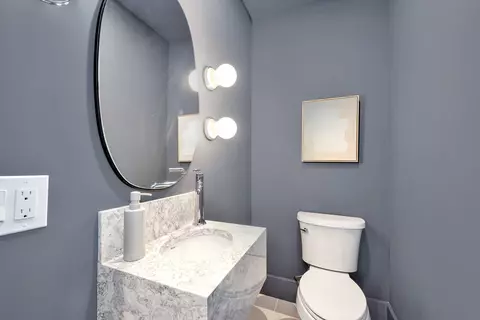 Bath - 8 Berkeley St #--, Somerville, MA 02143 photo 1 of 7