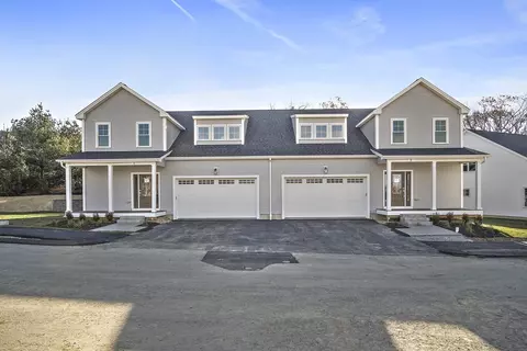 16 Salisbury Hill Blvd #82, Worcester, MA 01609