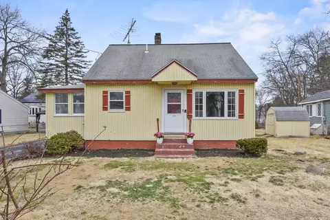 131 Vernon St, Tewksbury, MA 01876