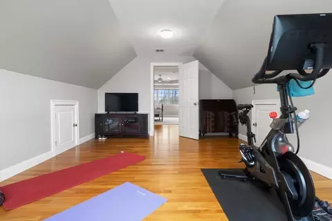 Living - 6 Windcrest Ln, Millis, MA 02054 photo 6 of 10