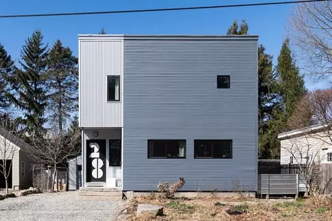 28 Conant St, Concord, MA 01742
