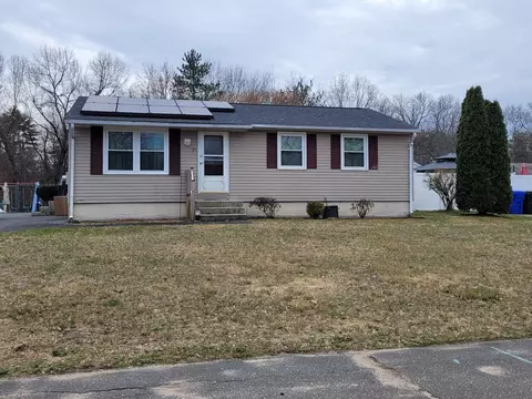 37 Kathleen St, Springfield, MA 01119