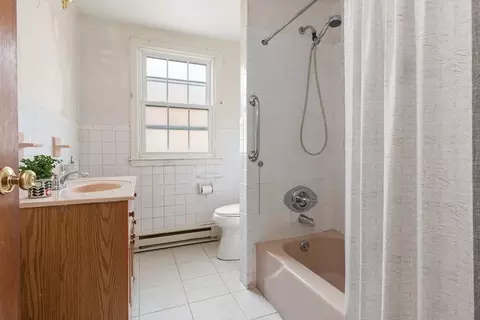 Bath - 57 Sylvan St #6C, Danvers, MA 01923 photo 2 of 2