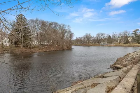 View/Area - 57 Sylvan St #6C, Danvers, MA 01923 photo 2 of 3
