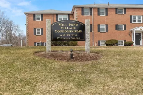 57 Sylvan St #6C, Danvers, MA 01923