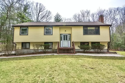 544 Prentice St, Holliston, MA 01746