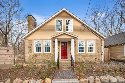 125 Forest St, Weymouth, MA 02190