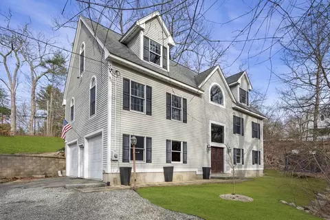 2177 Turnpike St, North Andover, MA 01845