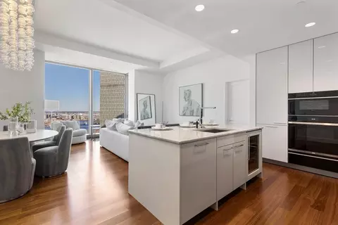 1 Dalton #4102, Boston, MA 02115