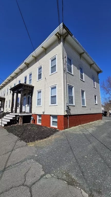 17 Green Ave, Westfield, MA 01085