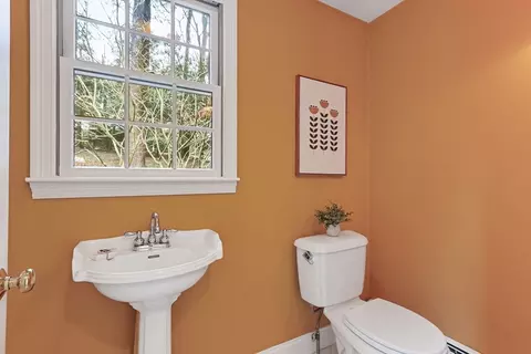 Bath - 73 Brook St, Wellesley, MA 02482 photo 1 of 3