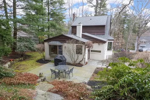 Exterior - 73 Brook St, Wellesley, MA 02482 photo 6 of 7