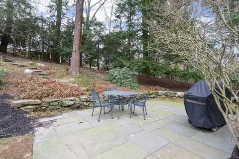 Exterior - 73 Brook St, Wellesley, MA 02482 photo 4 of 7