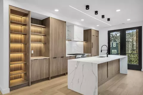 19 Leonard Ave #2, Cambridge, MA 02139