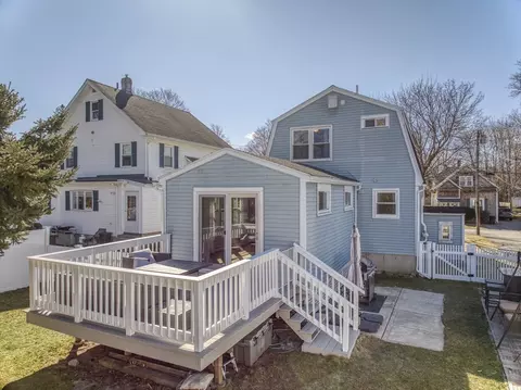 Exterior - 15 Winter St, Reading, MA 01867 photo 3 of 4