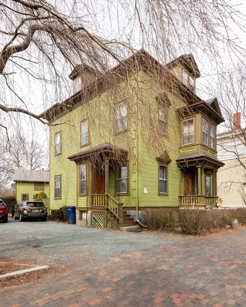 396 Essex St #3, Salem, MA 01970
