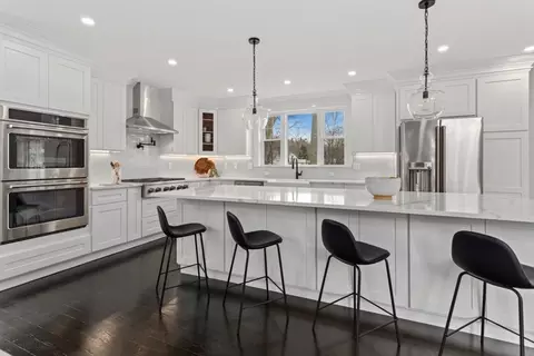 Kitchen - 28 Herbert Ave, Saugus, MA 01906 photo 5 of 8