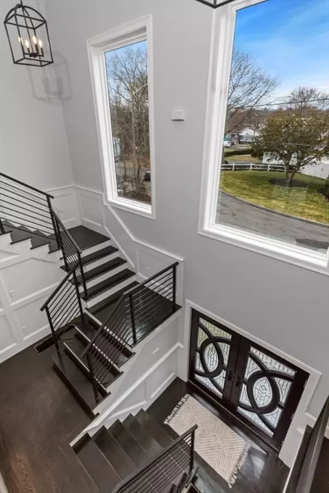 Entry Way - 28 Herbert Ave, Saugus, MA 01906 photo 5 of 6