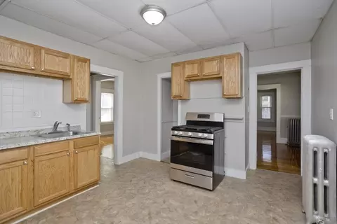 57-59 Eloise St, Springfield, MA 01118 photo 15