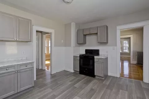57-59 Eloise St, Springfield, MA 01118 photo 3
