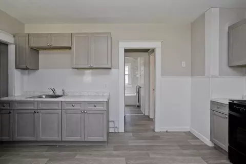 57-59 Eloise St, Springfield, MA 01118 photo 4