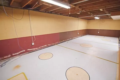 Exterior - 122 Garnet St, Springfield, MA 01129 photo 2 of 8