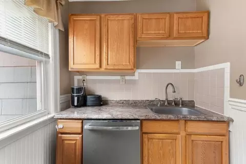 Kitchen - 3 Bay State Rd, Worcester, MA 01606 photo 6 of 8