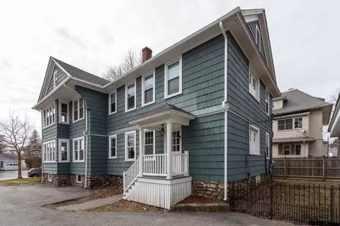 Exterior - 3 Bay State Rd, Worcester, MA 01606 photo 3 of 6