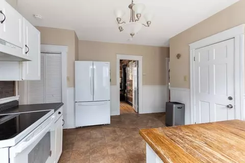 Kitchen - 3 Bay State Rd, Worcester, MA 01606 photo 2 of 8
