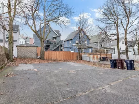 Exterior - 10 Edith Ave #1, Everett, MA 02149 photo 3 of 3