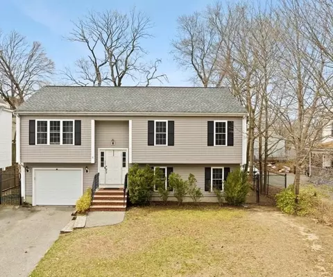 21 Hamilton St, Brockton, MA 02301