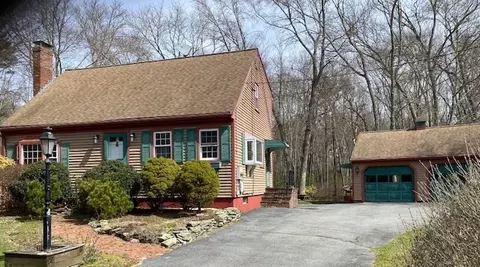 90 East St, Bridgewater, MA 02324