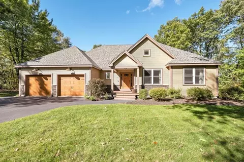 21 Aspen Dr, Pelham, NH 03076