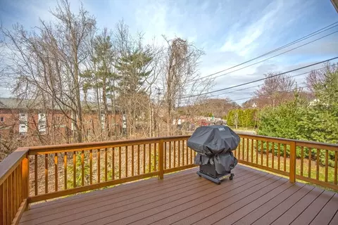 Exterior - 6 Elmcrest Dr #6, Chicopee, MA 01013 photo 8 of 9