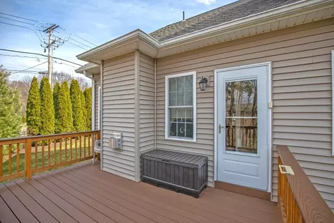 Exterior - 6 Elmcrest Dr #6, Chicopee, MA 01013 photo 9 of 9