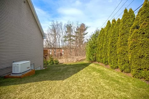 Exterior - 6 Elmcrest Dr #6, Chicopee, MA 01013 photo 5 of 9