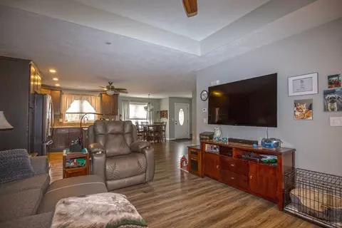 Living - 6 Elmcrest Dr #6, Chicopee, MA 01013 photo 1 of 2