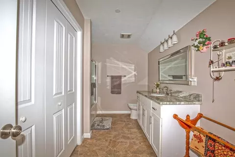 Bath - 6 Elmcrest Dr #6, Chicopee, MA 01013 photo 4 of 4