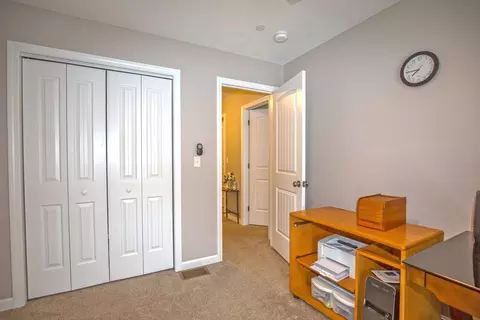 Bedroom - 6 Elmcrest Dr #6, Chicopee, MA 01013 photo 6 of 6