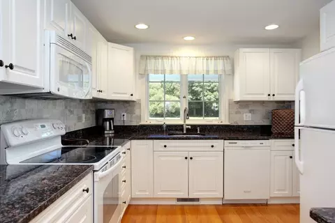 Kitchen - 63 Acadia Dr, Barnstable, MA 02648 photo 3 of 5