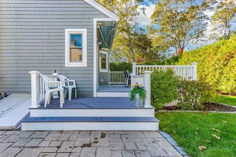 Exterior - 11 Shore Dr, Mashpee, MA 02649 photo 3 of 10