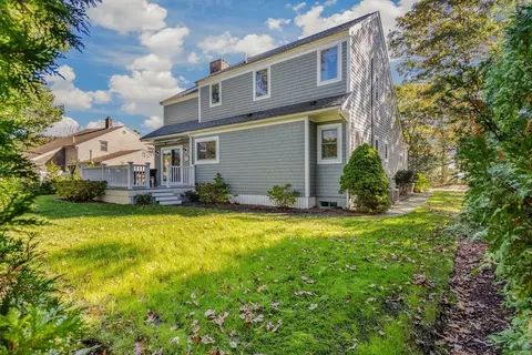 Exterior - 11 Shore Dr, Mashpee, MA 02649 photo 9 of 10