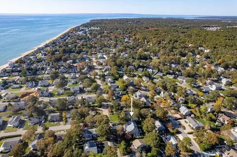 View/Area - 11 Shore Dr, Mashpee, MA 02649 photo 3 of 6