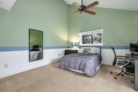 Bedroom - 11 E Bluff Rd #11, Ashland, MA 01721 photo 4 of 7