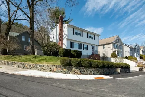 4 Carleton Rd, Waltham, MA 02451